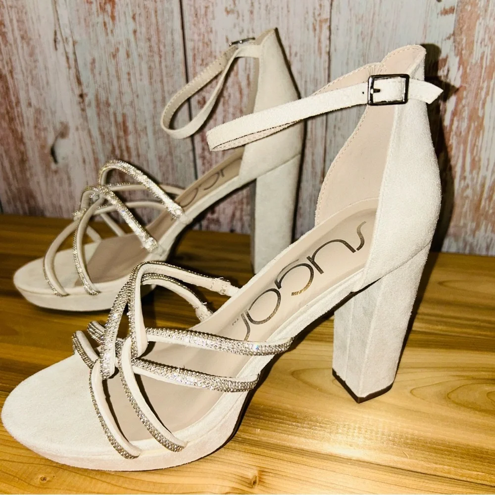 Sugar Petal Women’s Size 7.5 White / Off White Heels – New Wedding Formal